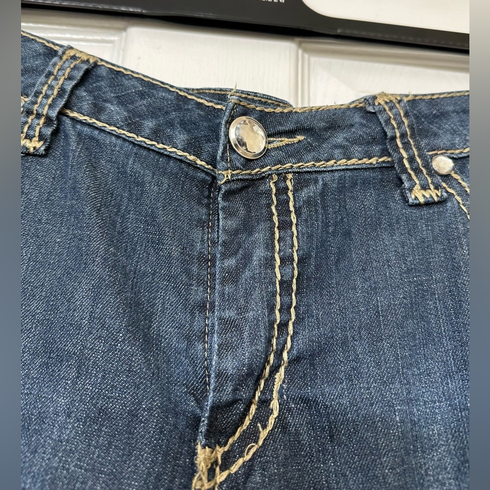 ZCO Blue Jeans Cropped Baggy Rhinestone Accents Denim Button Closure Plus SZ 16 - Picture 7 of 9